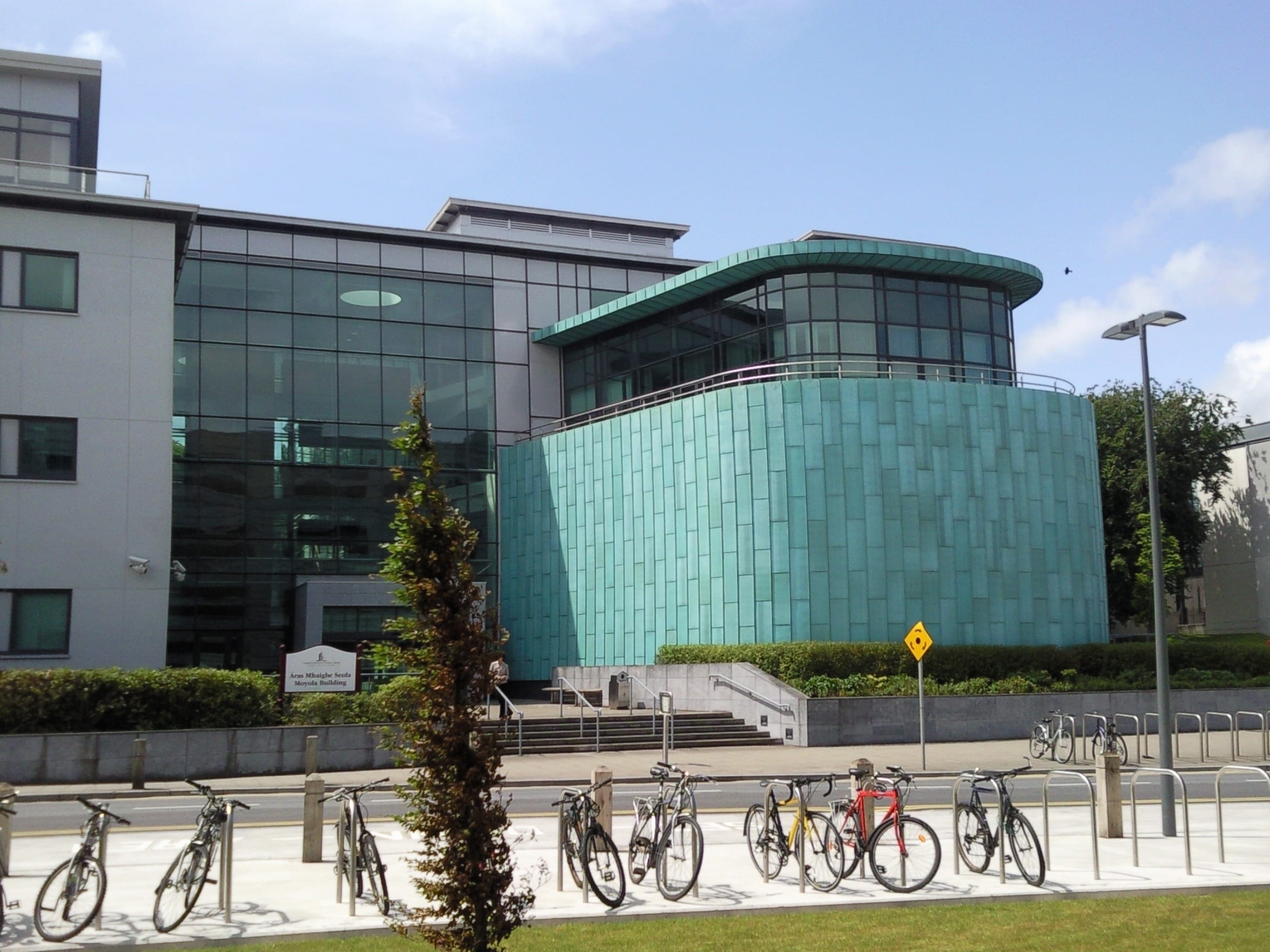 Women now account for 40% of senior lecturers at NUI Galway Women now account for 40% of senior lecturers at NUI Galway